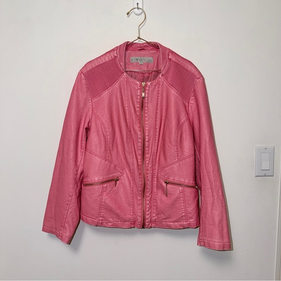 Pink Jacket 💖 - Picture 1 of 4